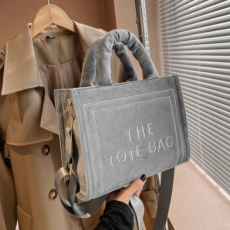 Fashionable Plush Tote Bag for Autumn/Winter 2023